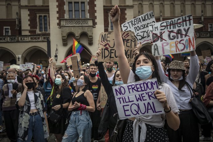 Polští aktivisté demonstrovali za práva sexuálních menšin už i před srpnovými prezidentskými volbami, v nichž toto téma silně rezonovalo. Foto: Gabriel Kuchta, Deník N