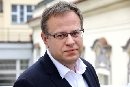 Moravec: Ředitel ČT prolamuje redakční nezávislost. Vychází vstříc tlaku radních provázaných nejen s SPD