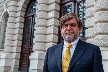 Co přesně dělal koordinátor bitcoinové kauzy? Zadání ze smlouvy nesplnil