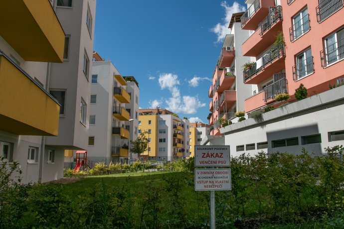 Rostoucí ceny nemovitostí nejsou problémem jen v Česku. FOTO: Karolína Poláčková, Deník N
