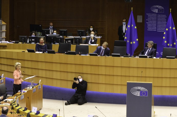 Ursula von de Leyenová při projevu v Evropském parlamentu o stavu Evropské unie 2020. Foto: Benoit Burgois, EP