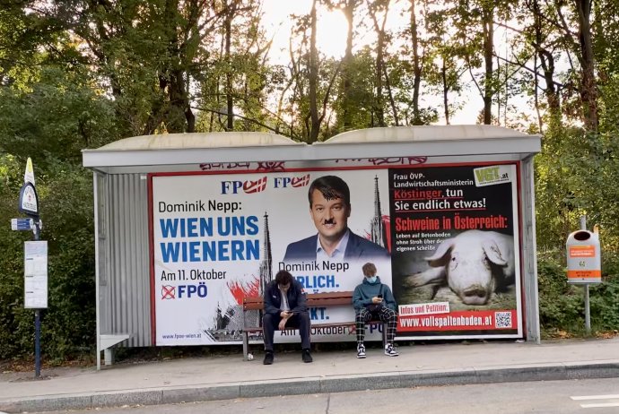 Na dvojciferný výsledek může Svobodná strana Rakouska zapomenout. Je hlavním poraženým vídeňských voleb. Foto: Mirek Tóda, Denník N