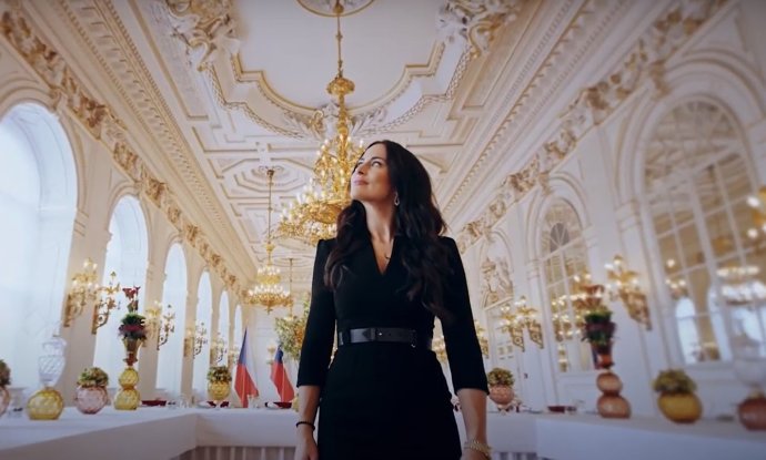 Alexandra Mynářová tvoří propagační videa pro Kancelář prezidenta republiky. Reprofoto: Deník N