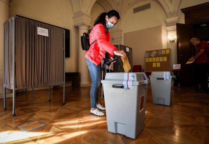 Podle jakého systému se hlasy odevzdané v říjnových volbách přepočítají na mandáty? Ilustrační foto: Gabriel Kuchta, Deník N