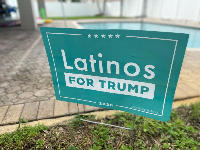 Latinos Donaldu Trumpovi vyhráli Floridu. letos si kromě původních Kubánců a Portorikánců připsal i Venezuelany, Nikaragujce a Kolumbijce. Foto: Jana Ciglerová, Deník N