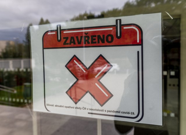Řada podnikatelů musela kvůli opatřením své provozovny uzavřít. Foto: ČTK