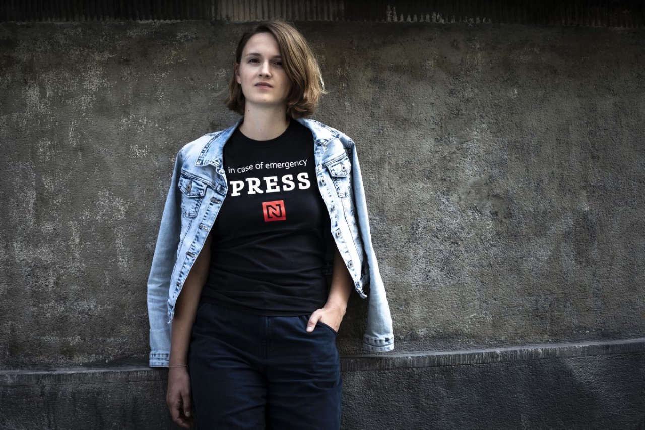 Dámské tričko „PRESS N“ (velikost S)