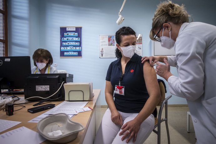 Start očkování proti covidu-19. Foto: Gabriel Kuchta, Deník N