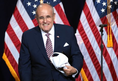 Rudy Giuliani podle výpovědí amerických diplomatů tlačil vlastní zahraniční politiku vůči Ukrajině, která byla formována Trumpovými obchodními a politickými zájmy. Foto: Gage Skidmore, Wikimedia Commons, CC BY-SA 2.0
