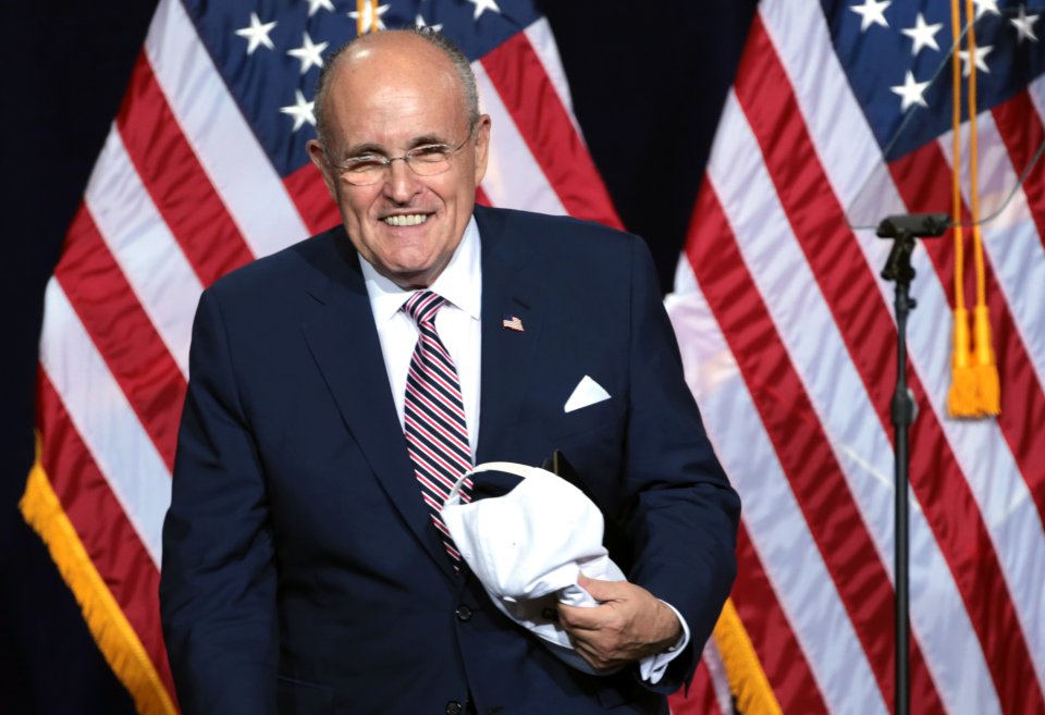 Rudy Giuliani podle žaloby „nutil N. Dunphy k orálnímu sexu“ v rámci pracovní náplně a požadoval, aby v zaměstnání pracovala nahá. Foto: Gage Skidmore, Wikimedia Commons, CC BY-SA 2.0