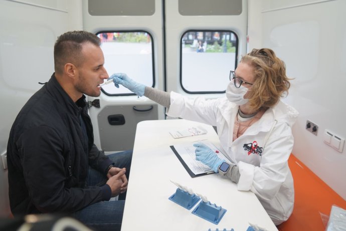 Veřejné testování na HIV/AIDS v ruském Novosibirsku. Foto: ruské ministerstvo zdravotnictví, ospide.ru