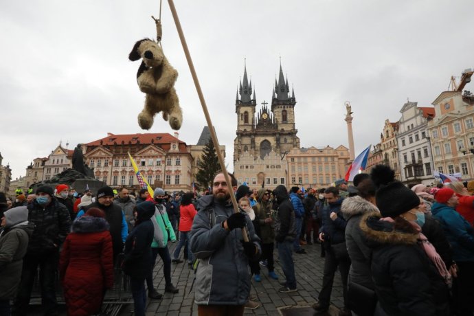 Demonstrace na Staroměstském náměstí v Praze. Foto: Ludvík Hradilek, Deník N