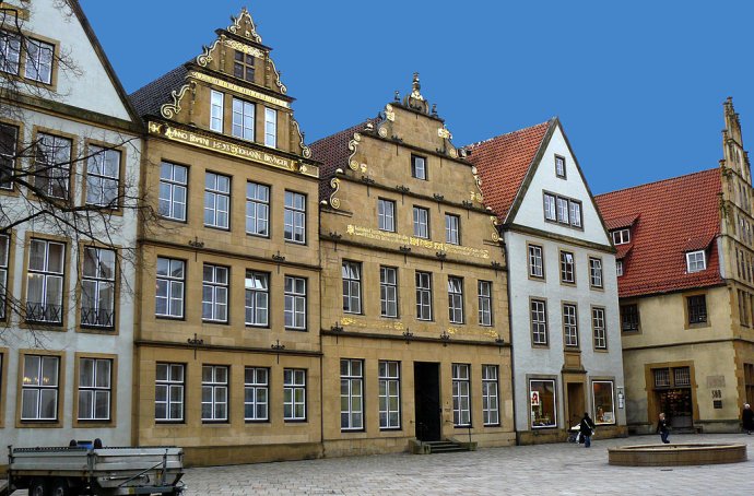 Tohle všechno si prý někdo jen vymyslel. Foto: SPber, Wikimedia Commons, CC BY-SA 3.0