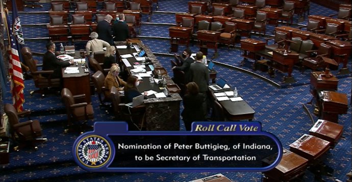 Americký Senát, jednání pléna o nominaci Petea Bittigiege na post ministra dopravy. Foto: US Senate