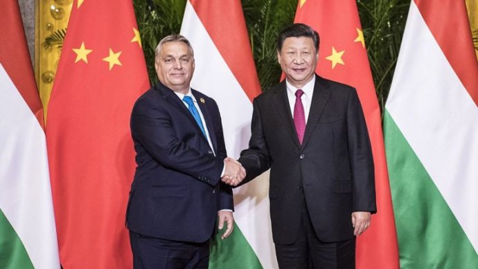 Maďarský premiér Orbán s čínským vládcem Sim v roce 2018. Foto: maďarská vláda