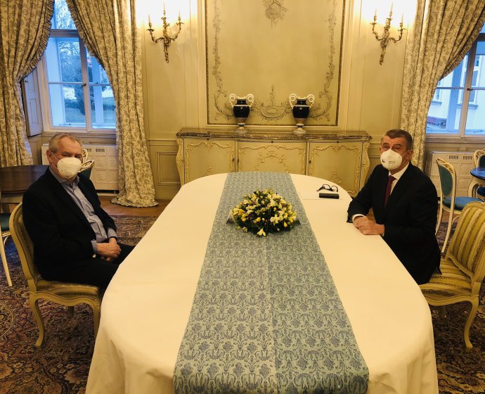 Březnové setkání prezidenta Miloše Zemana s premiérem Andrejem Babišem. Foto: Twitter Jiřího Ovčáčka