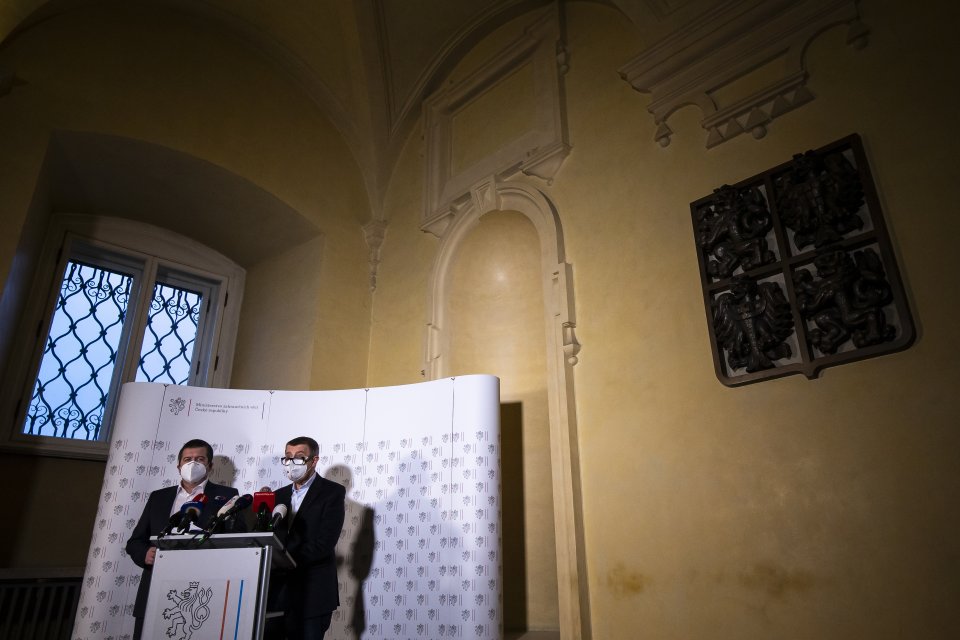 Tisková konference Andreje Babiše a Jana Hamáčka. Foto: Gabriel Kuchta, Deník N