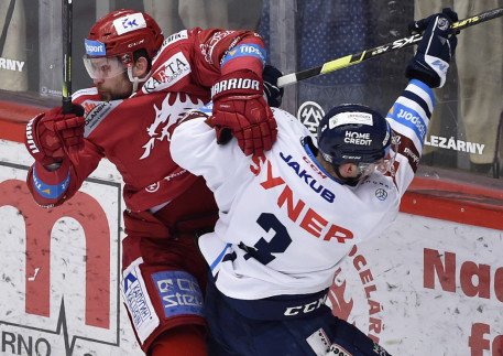 Třinec porazil Liberec ve finále extraligy 4:1 na zápasy. Vedle hokejového umění rozhodovala také zranění. Foto: Jaroslav Ožana, ČTK