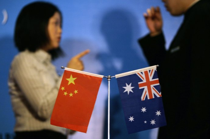Australská vláda se netajila tvrdou kritikou té čínské za její vinu na covidové pandemii. Načež si Peking vyhrnul rukávy a chopil se zbraně, kterou má velmi dobře ozkoušenou: ekonomického nátlaku. Foto: Jason Lee, Reuters