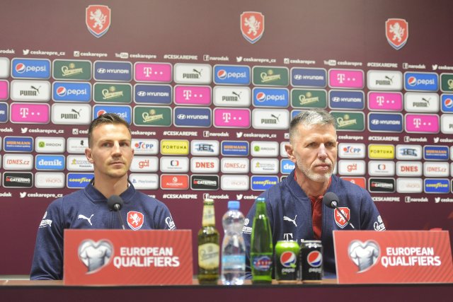 Jaroslav Šilhavý prozradil, že kapitánem na mistrovství Evropy bude Vladimír Darida. Foto: Miroslav Chaloupka, ČTK