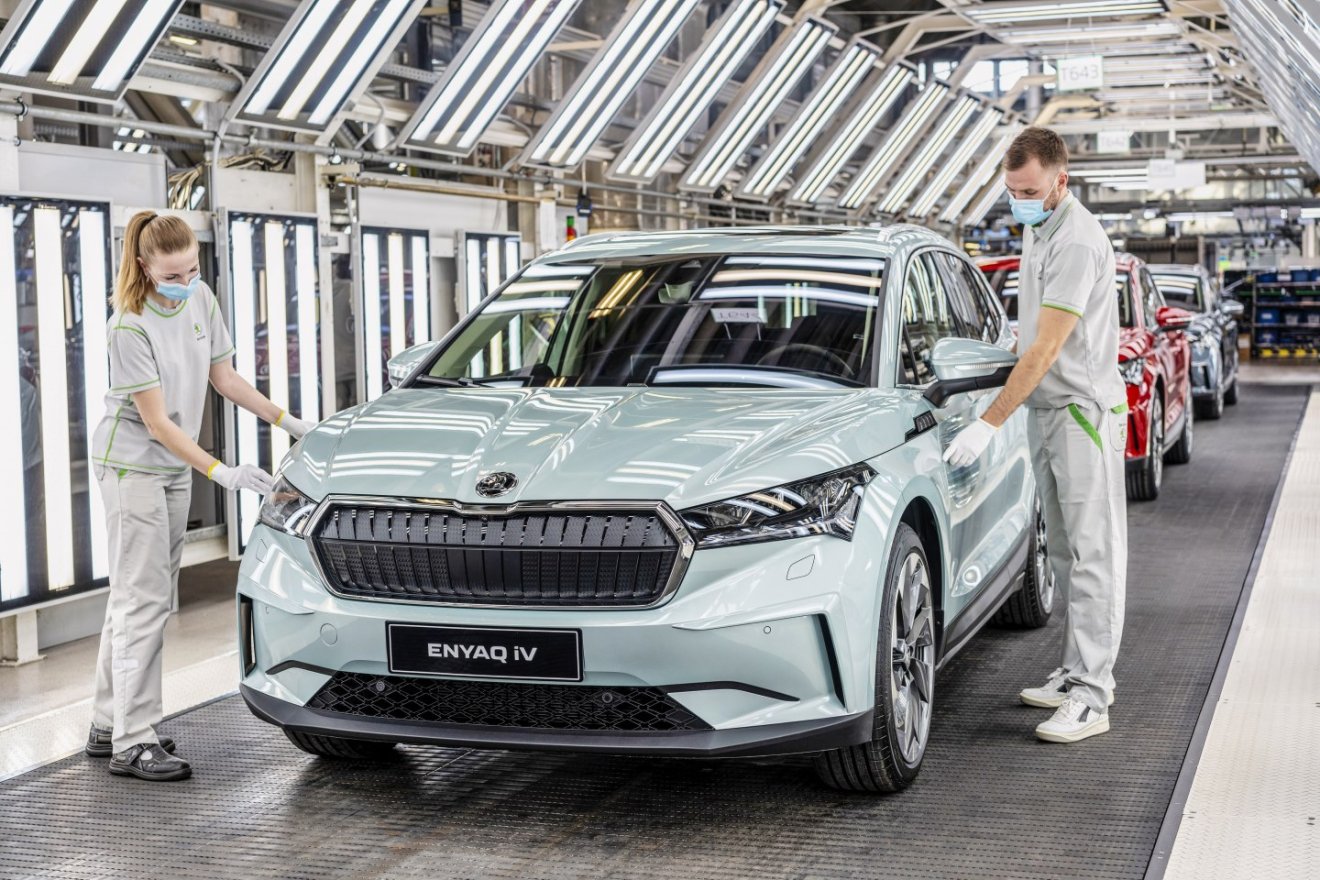 Vyplatí se v době drahých paliv elektromobil? Spočítali jsme to za vás