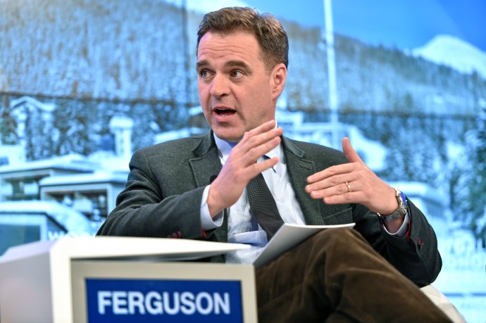 Před pandemií jsme měli na papíře řadu plánů. Jenže ty prostě nefungovaly, říká Ferguson. Foto: Michael Buholzer, World Economic Forum, CC BY-NC-SA 2.0