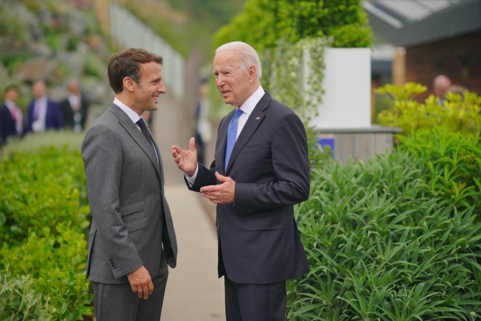 Americký prezident Biden s francouzským prezidentem Macronem. Foto: Bílý dům, POTUS, Twitter