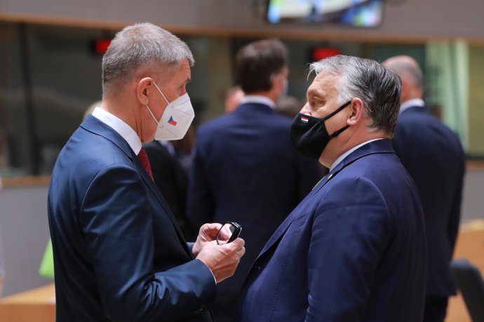 Andrej Babiš s Viktorem Orbánem na jednání Evropské rady (summitu EU) 25. června 2021. Foto: European Union