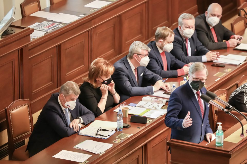Hlasování o nedůvěře vládě. Foto: Gabriel Kuchta, Deník N