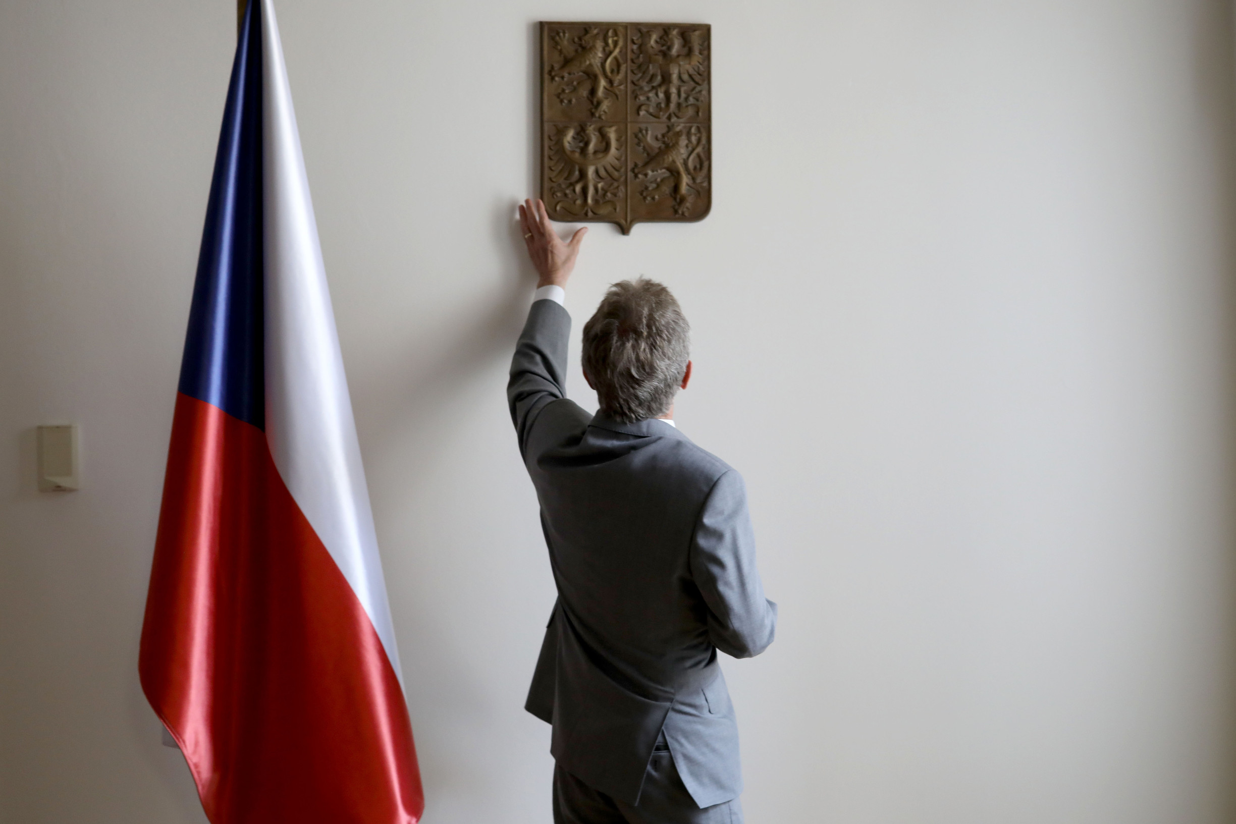 Pomlázka, gender a mimoběžné argumenty. Nový Senát potrápí staré dilema