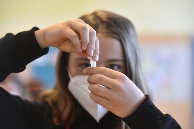 Ministerstvo zdravotnictví zvažuje výjimku pro testy do škol. Foto: ČTK