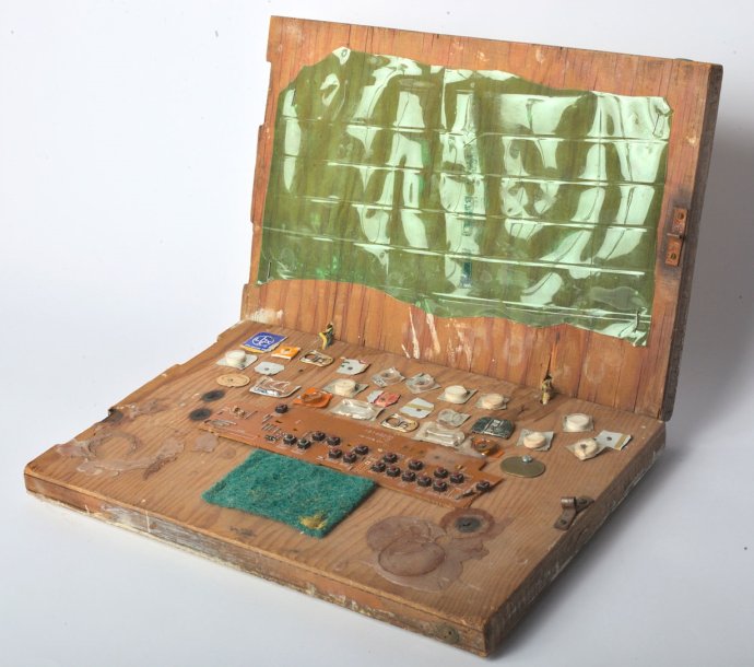 Ekologický dřevěný laptop šetrný k životnímu prostředí. Foto: NTK