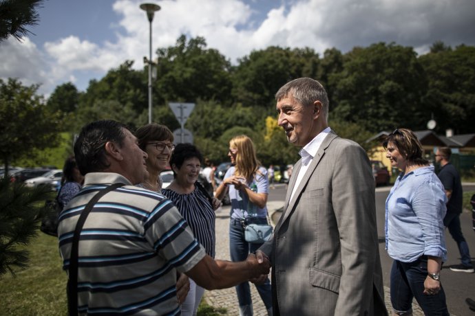 Premiér Babiš během volební kampaně v Ústeckém kraji. Foto: Gabriel Kuchta, Deník N