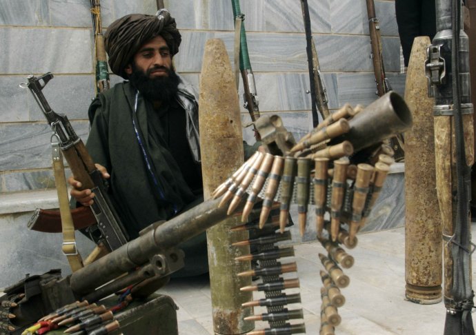 Výzbroj afghánských jednotek byla z velké části určená k protipovstaleckému boji. Po pádu Kábulu padla do rukou Tálibánu. Ilustrační foto: ČTK/AP