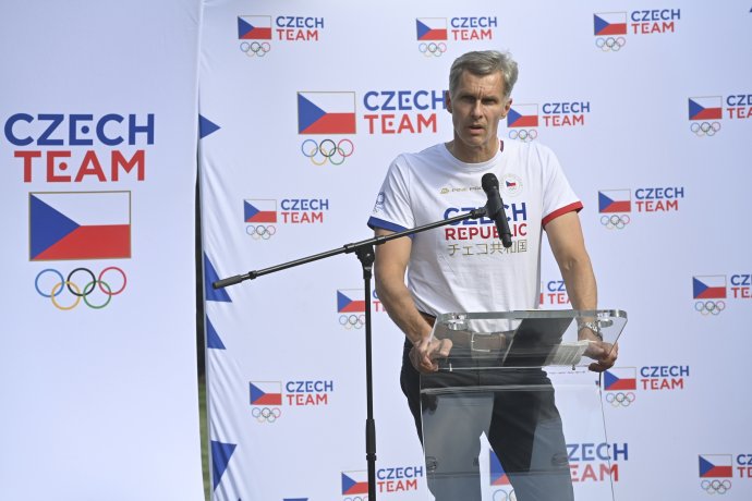 Předseda Českého olympijského výboru (ČOV) Jiří Kejval na tiskové konferenci, na níž hodnotil hry v Tokiu. Foto: ČTK