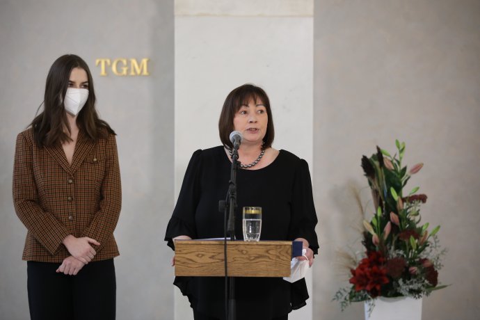 Prezidentova manželka Ivana Zemanová a dcera Kateřina. Foto: Ludvík Hradilek, Deník N