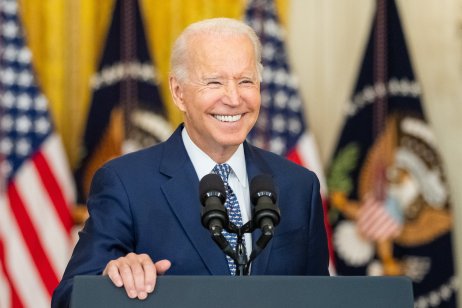 Ačkoliv je Joe Biden mezi evropskými lídry oblíbenější než jeho předchůdce Donald Trump, čeká ho kritika za chaotické stažení vojsk z Afghánistánu i vyřazení Francie z dohody o jaderných ponorkách v Austrálii. Foto: Adam Schultz, Bílý dům, Flickr