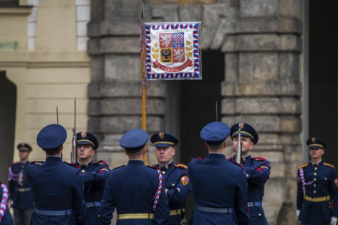 Na Pražský hrad se sjedou lídři a lídryně z celkem 43 zemí. Foto: Gabriel Kuchta, Deník N