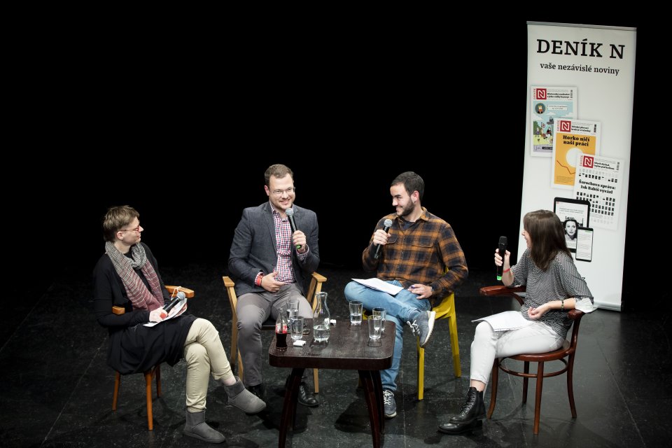 Debata N: O českém školství (Jana Ustohalová, Jan Mušuta, Štěpán Kment, Jana Navrátilová Štoková). Foto: Gabriel Kuchta, Deník N