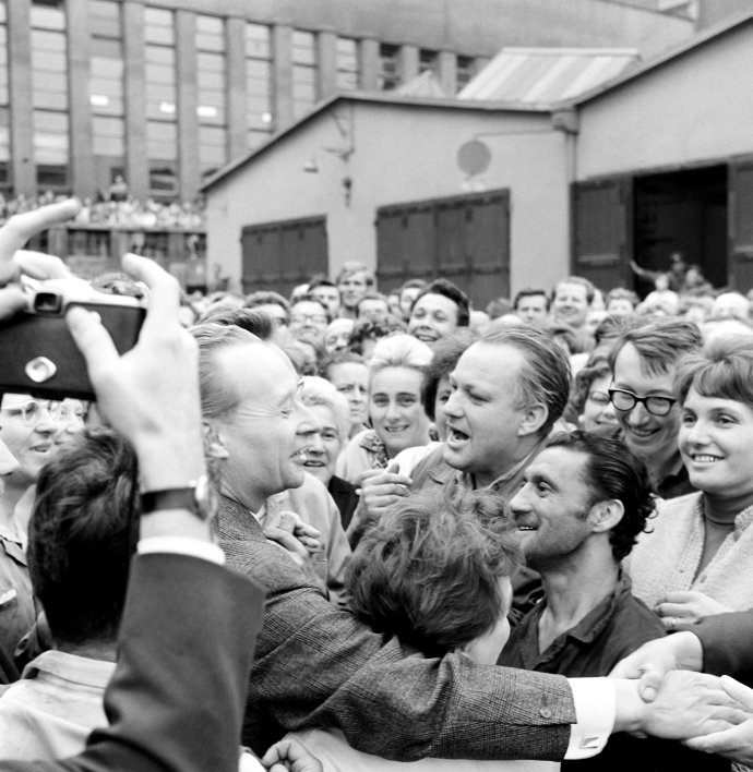 V roce 1968 byl Alexander Dubček miláčkem davů s obrovskou mocí od komunistické strany v zádech. Foto: ČTK