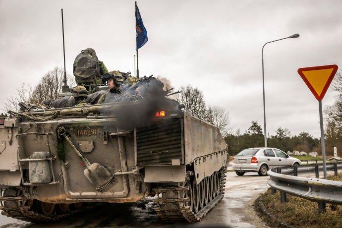 Obrněné transportéry na Gotlandu: švédská armáda vyslala vojenské jednotky, aby posílila ochranu baltského ostrova v obavě z Ruska. Foto: Karl Melander, TT News Agency via Reuters