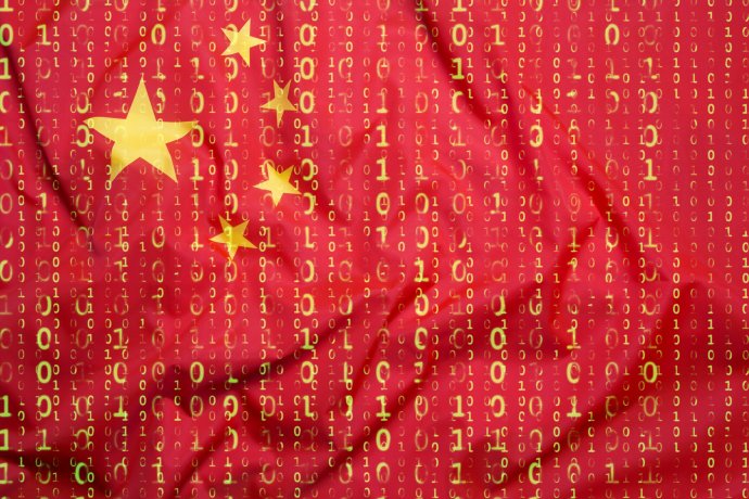 Binární kód v matrixu čínské vlajky. Grafika: Birgit Korberová, Adobe Stock
