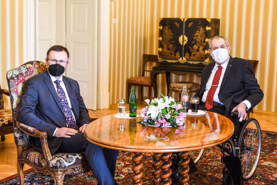 Ministr zemědělství Zdeněk Nekula a prezident Miloš Zeman. Foto: Twitter Jiřího Ovčáčka
