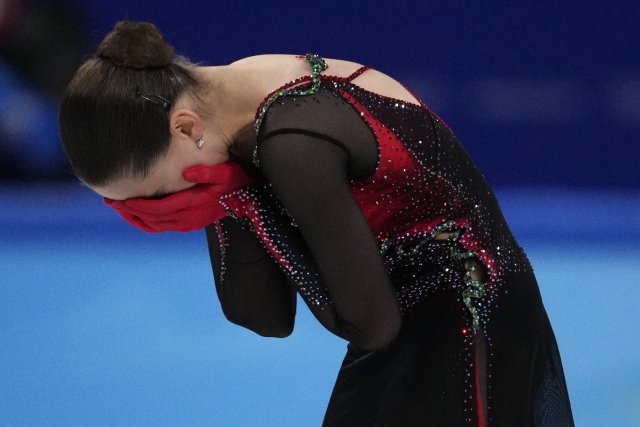 Krasobruslařka Ruského olympijského výboru Kamila Valijevová na medailovou pozici nedosáhla. Foto: ČTK / AP Photo, Bernat Armangue