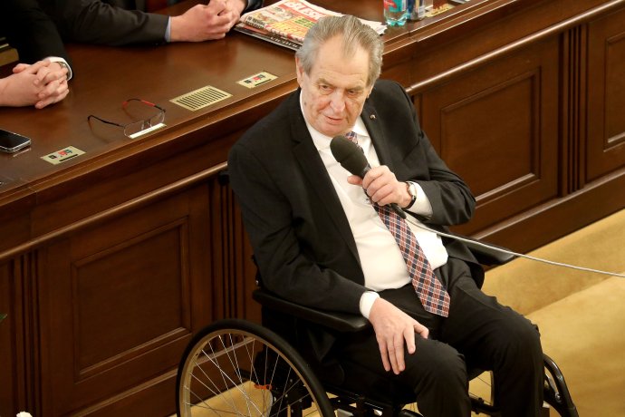 Prezident Miloš Zeman pronáší ve Sněmovně projev při jednání o státním rozpočtu. Foto: Ludvík Hradilek, Deník N