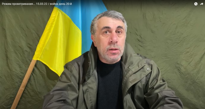Jevhen Komarovskyj na jednom ze svých aktuálních videí k válce na Ukrajině. Foto: repro/YouTube Jevhena Komarovského