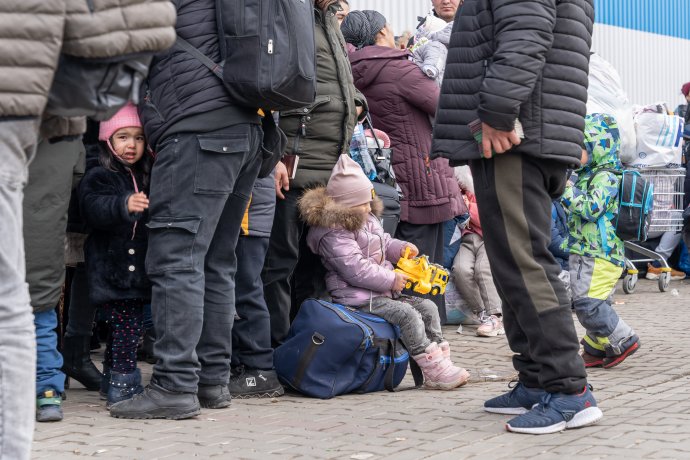 Do Česka teď podle údajů ministerstva vnitra míří zhruba pět tisíc uprchlíků denně. Mezi nimi jsou tisíce dětí. Foto: Karolína Poláčková, Deník N