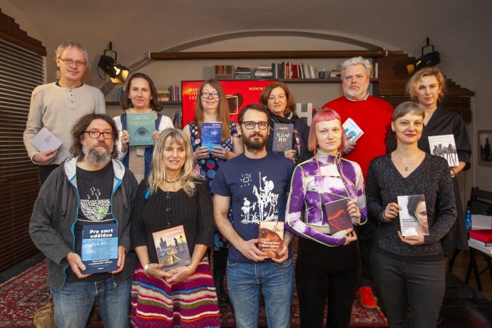 Loňská sestava autorů nominovaných na ceny Magnesia Litera. Foto: Magnesia Litera.