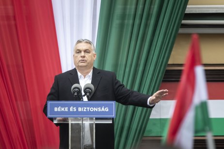 Maďarský premiér Viktor Orbán v kampani burcoval své příznivce k maximální volební účasti. Foto: Gabriel Kuchta, Deník N