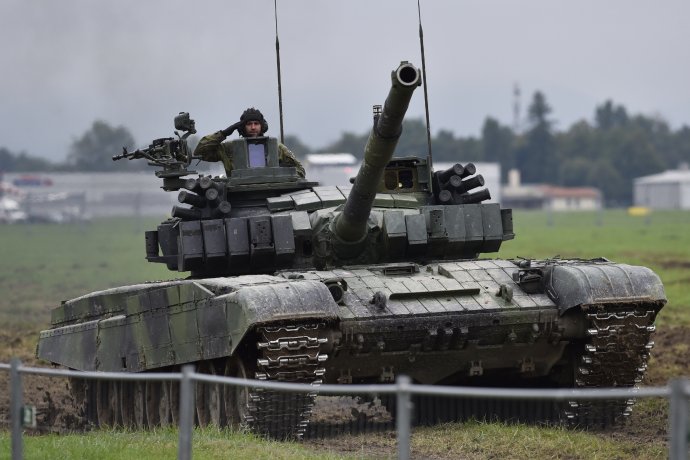 Bývalý šéf vojenského podniku chtěl Ukrajině za 50 milionů prodat jeden tank T-72. Foto: ČTK